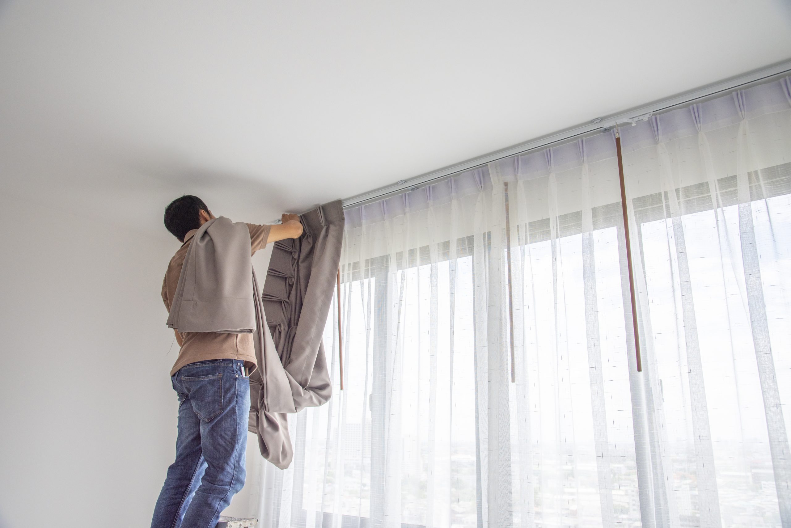 How to Measure and Hang Curtains Like a Pro in Your Living Room