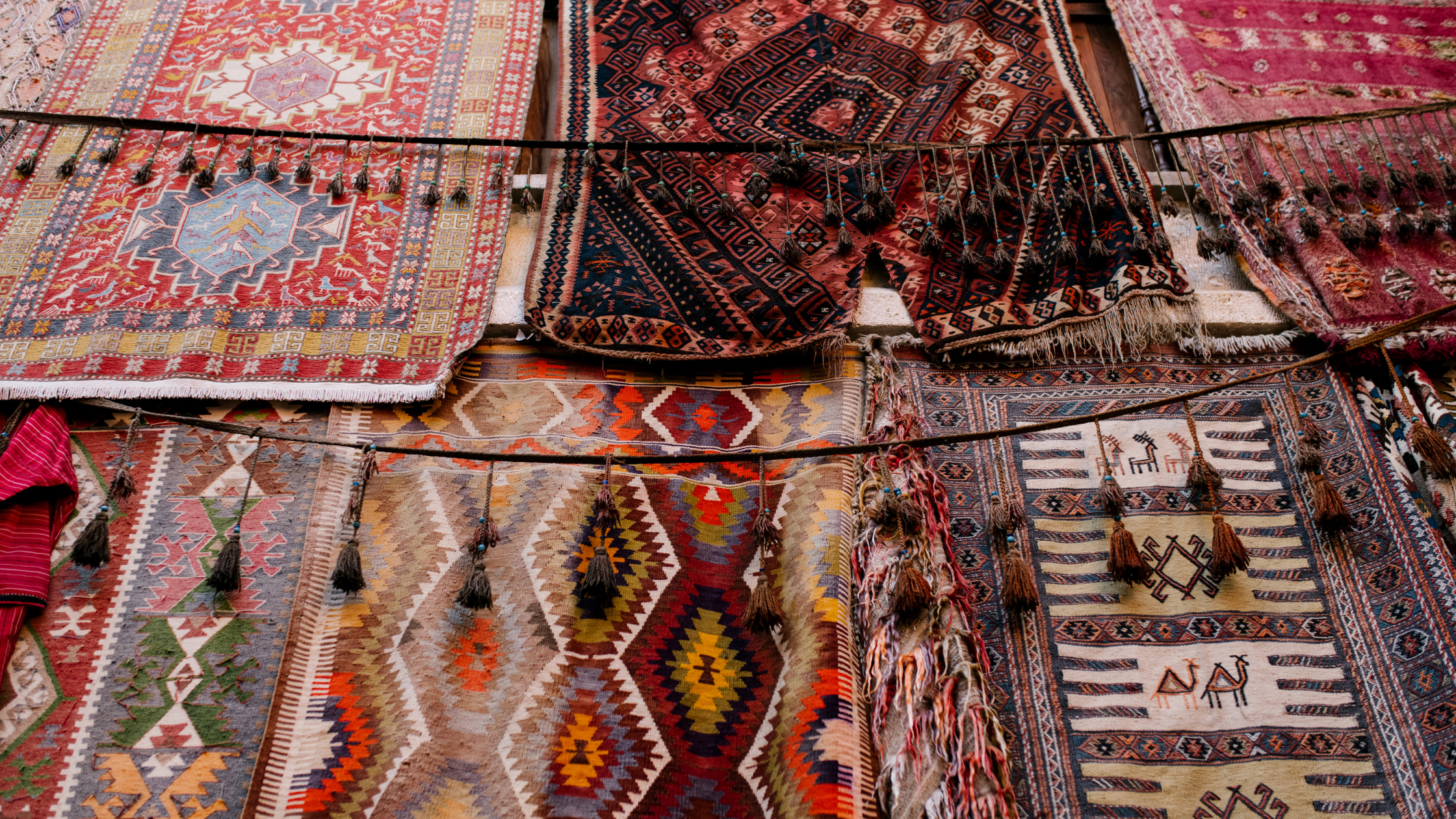 Weaving Traditions: The Untold Stories Behind the Patterns of Vintage Rugs